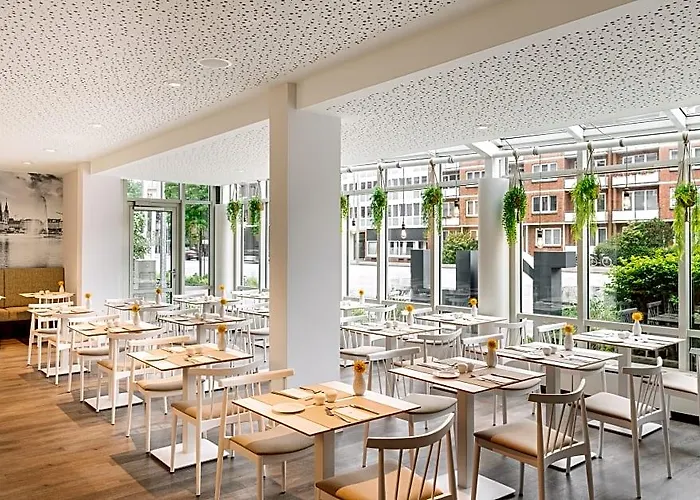 Hotel Nh Mitte 4*