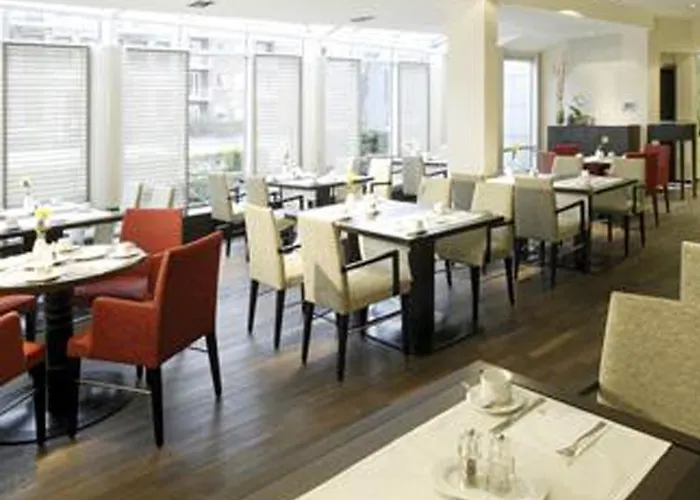 Hotel Nh Mitte 4*